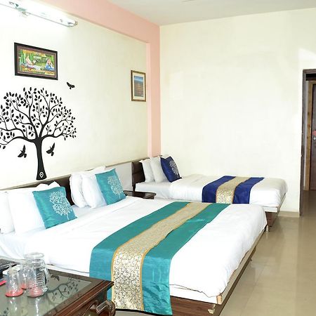 גנדהינאגר Hotel Neelkanth Residency מראה חיצוני תמונה