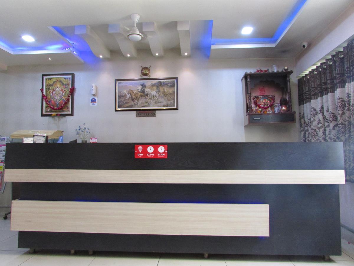 גנדהינאגר Hotel Neelkanth Residency מראה חיצוני תמונה